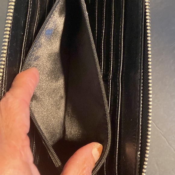 VGUC. Vintage black wristlet / wallet. - Picture 7 of 8